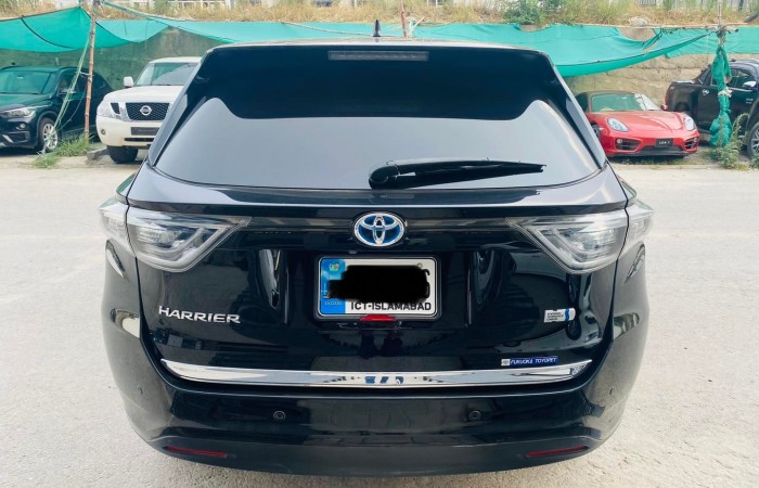 Toyota Harrier ( Advance Premium Package) 2014