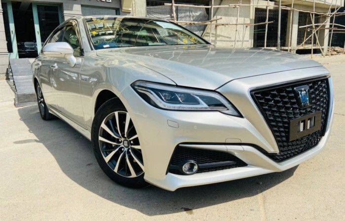 Toyota Crown G 2018 SOLD