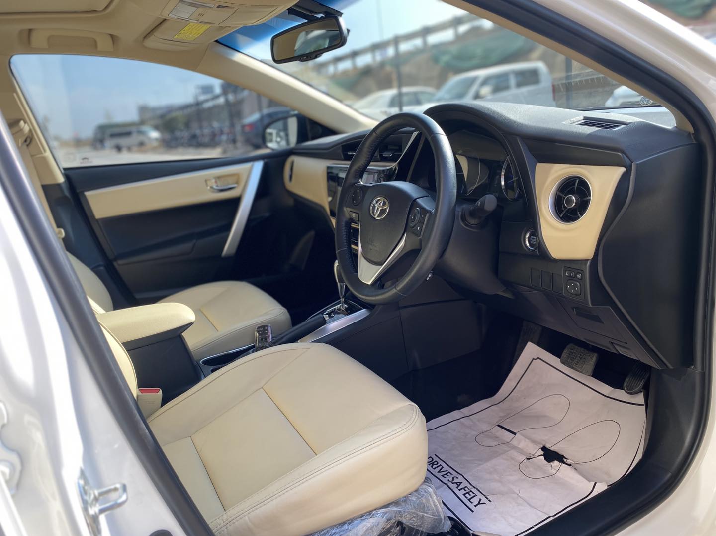 Toyota Corolla Altis Grande X 2023