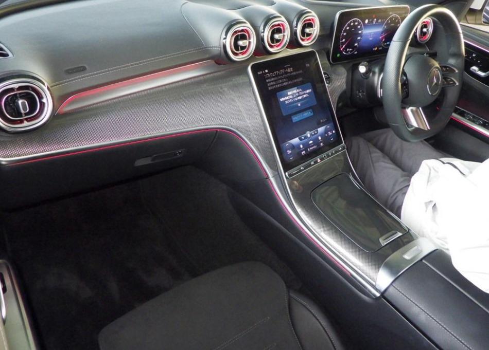 Mercedes C-200 AMG 2022