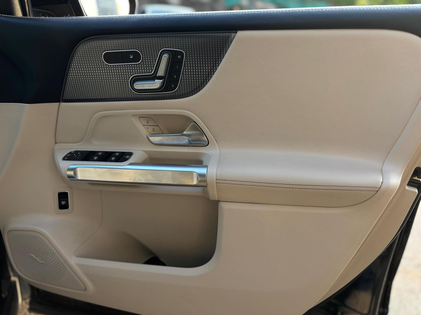 Mercedes GLB-200 Progressive Package