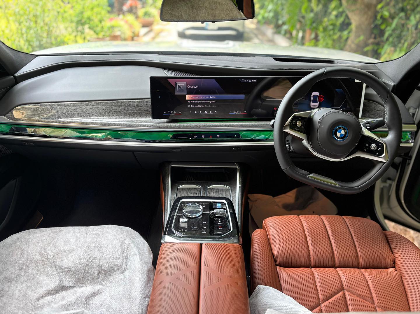 BMW I7 X drive60 (Deewan Import)