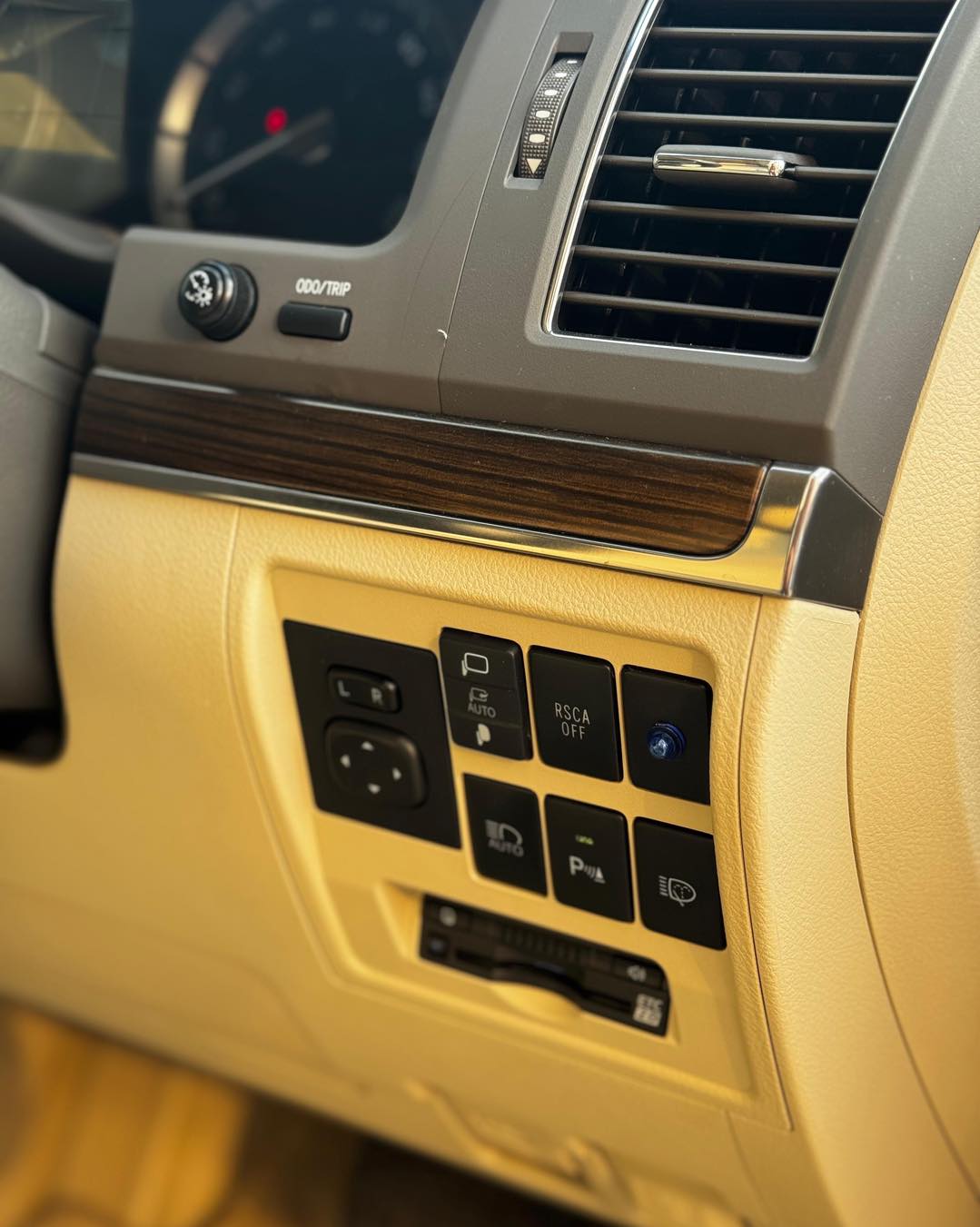 Toyota Land Cruiser ZX