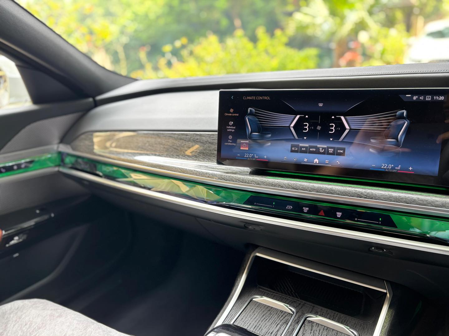 BMW I7 X drive60 (Deewan Import)