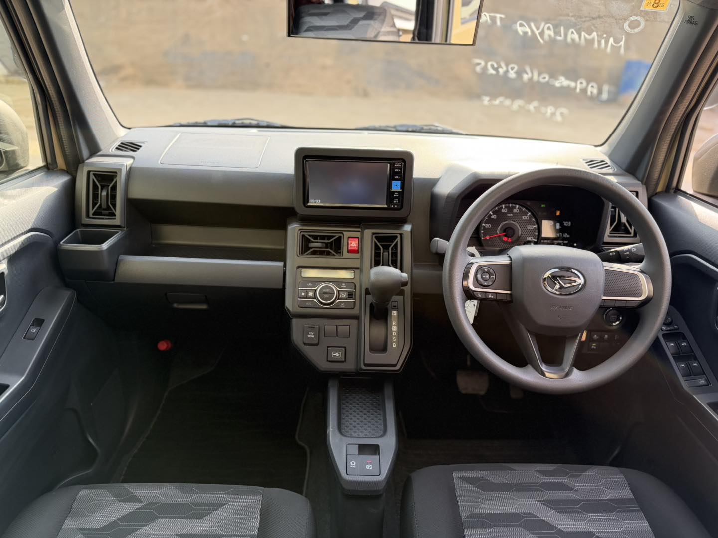 Daihatsu Taft X Package