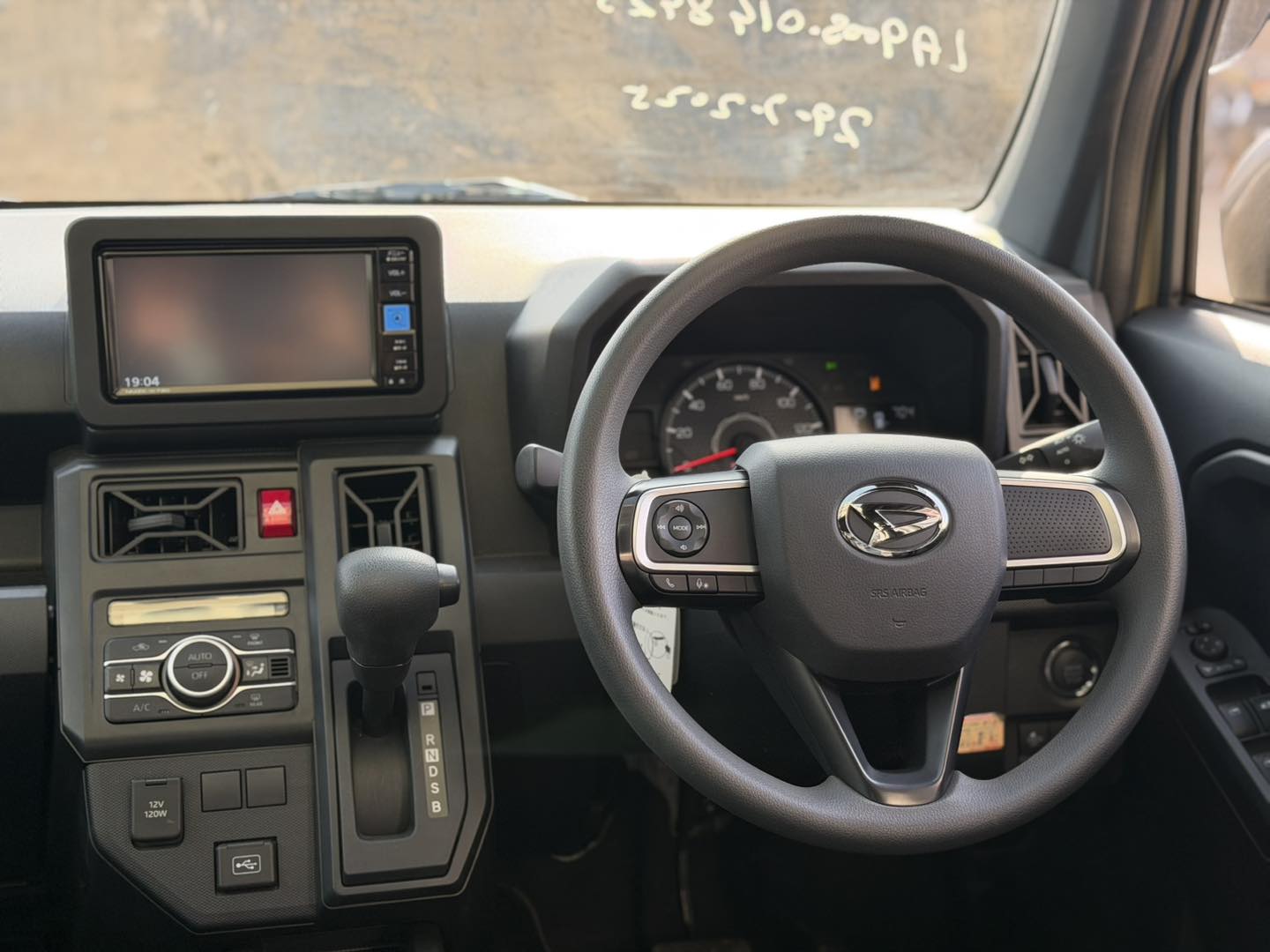 Daihatsu Taft X Package