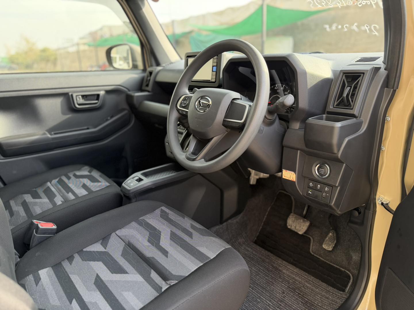 Daihatsu Taft X Package