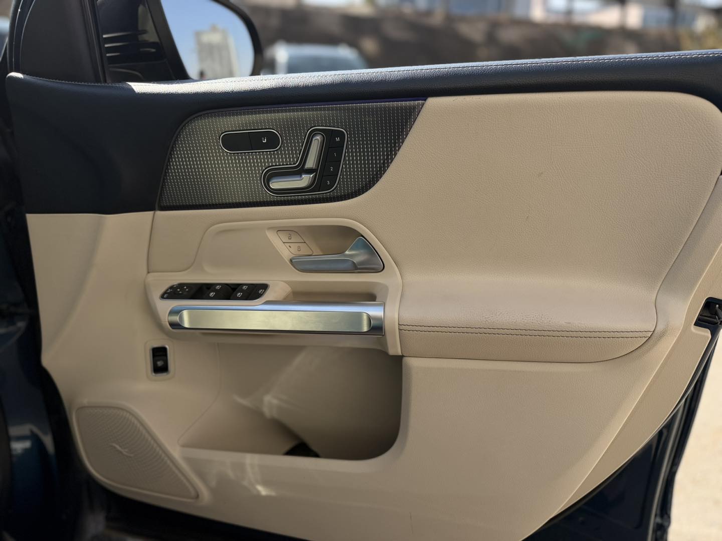 Mercedes GLB-200 Progressive Package