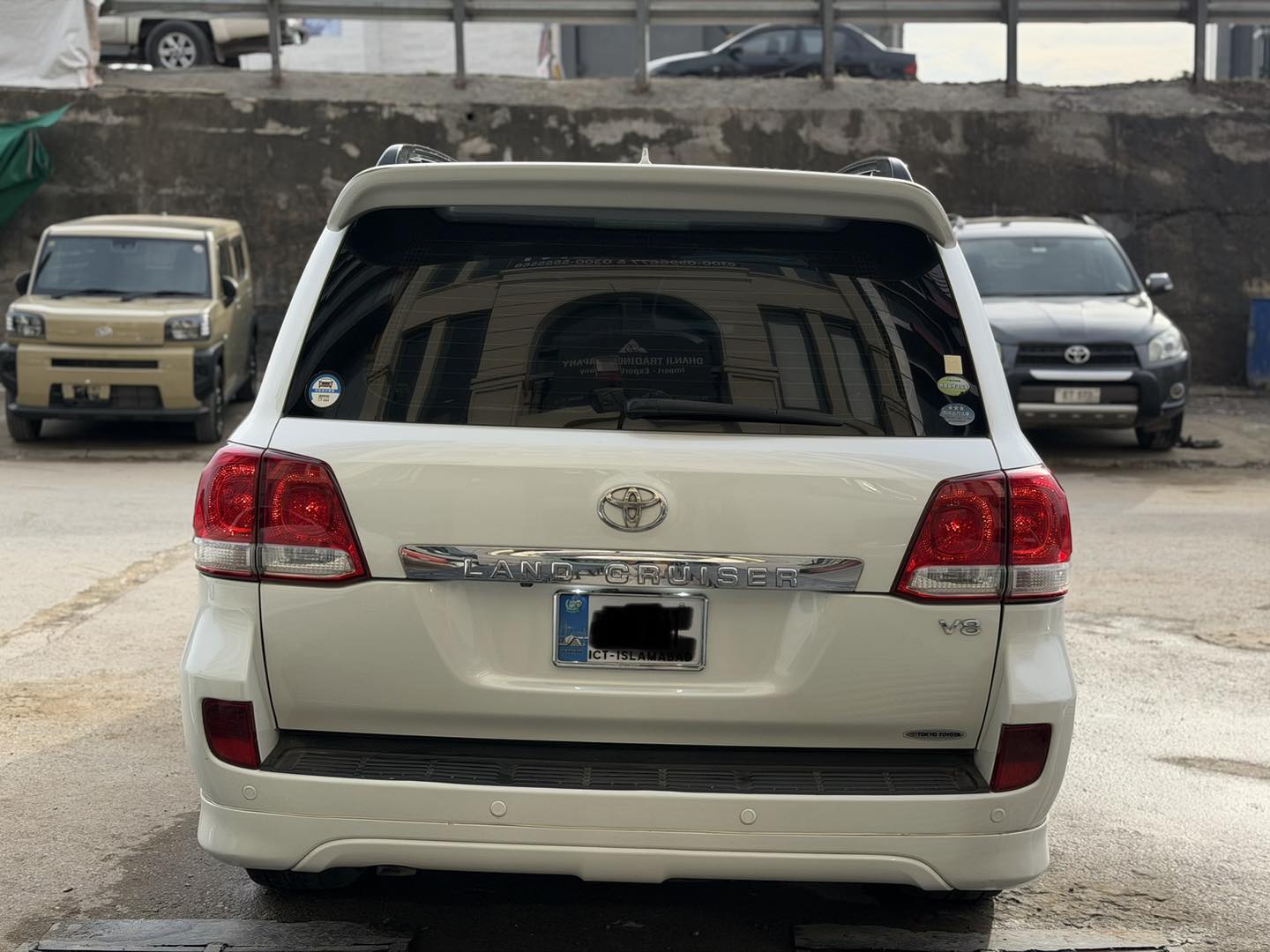 Toyota Land Cruiser AX-G