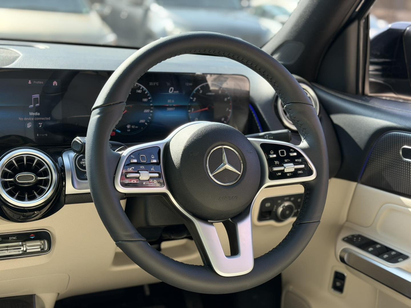 Mercedes GLB-200 Progressive Package