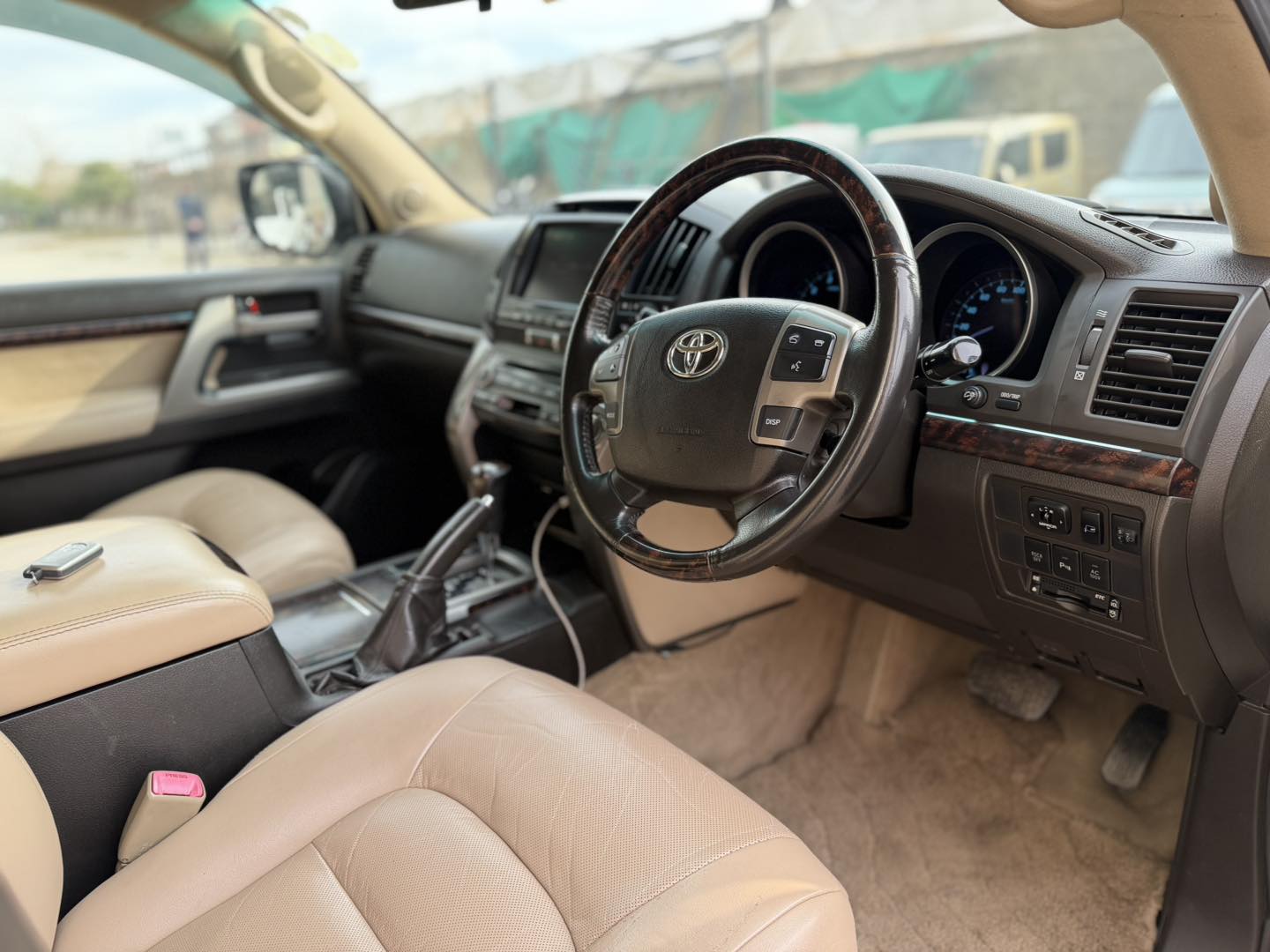 Toyota Land Cruiser AX-G