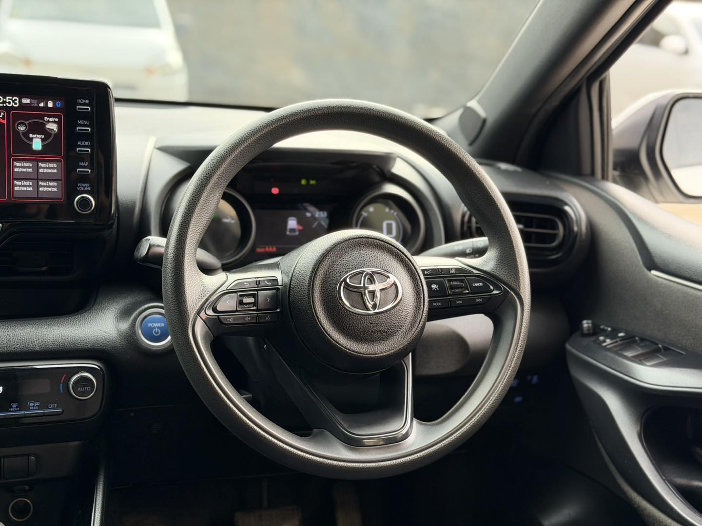 Toyota Yaris G-LED (Hybrid)