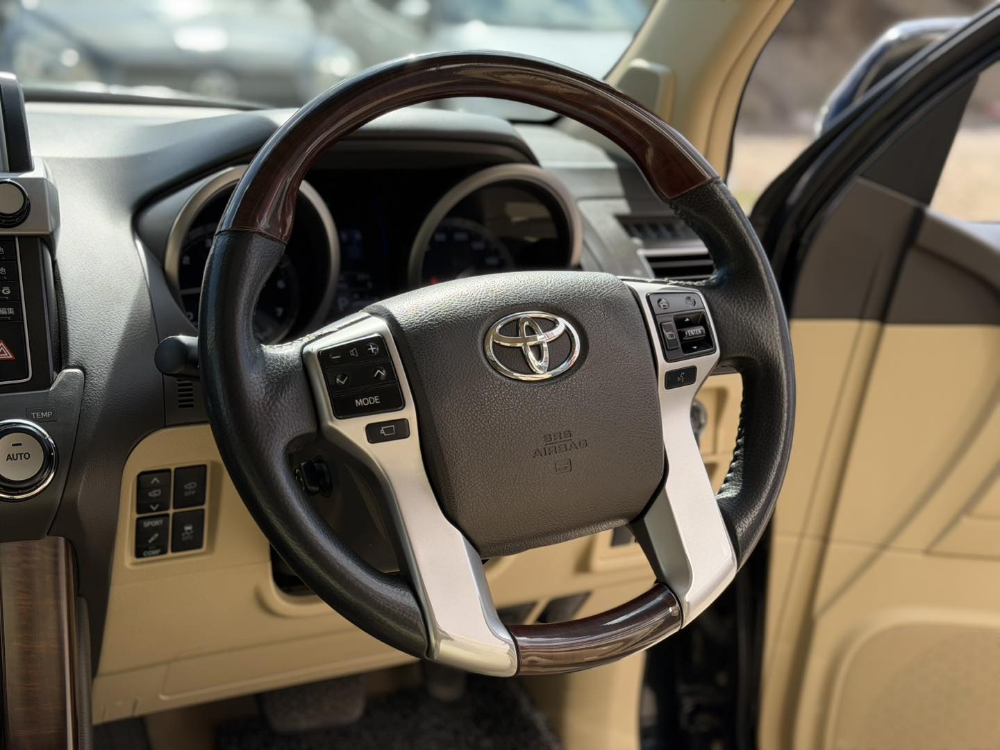 Toyota Land Cruiser Prado TZG