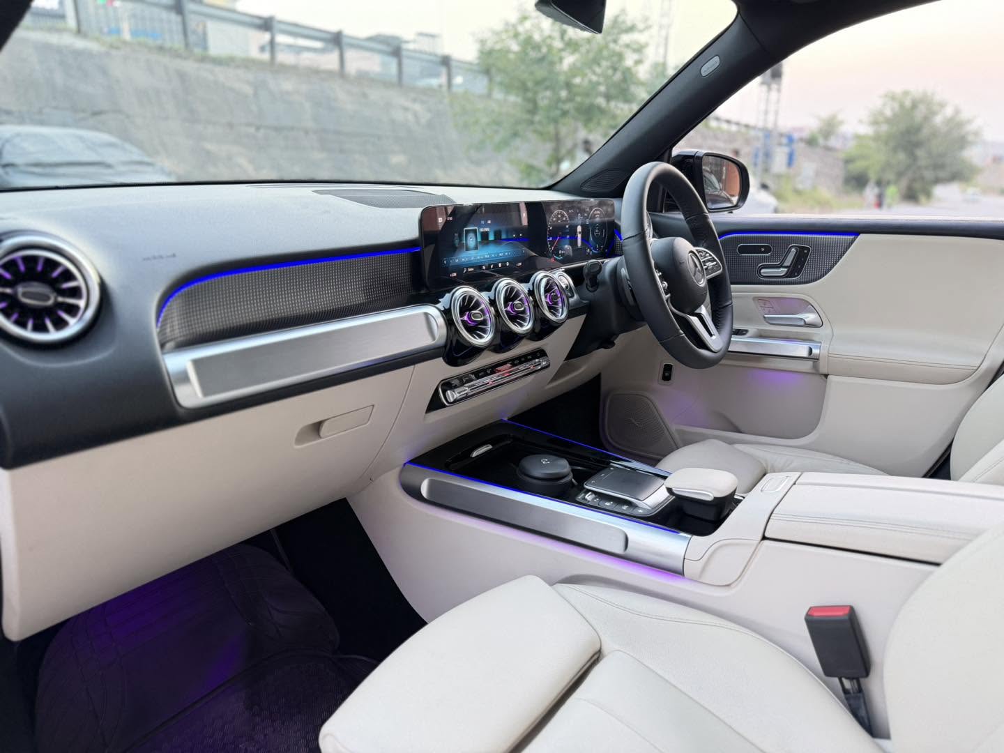Mercedes GLB-200- 7 Seater Progressive Package