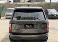Range Rover Vogue P-400e SE
