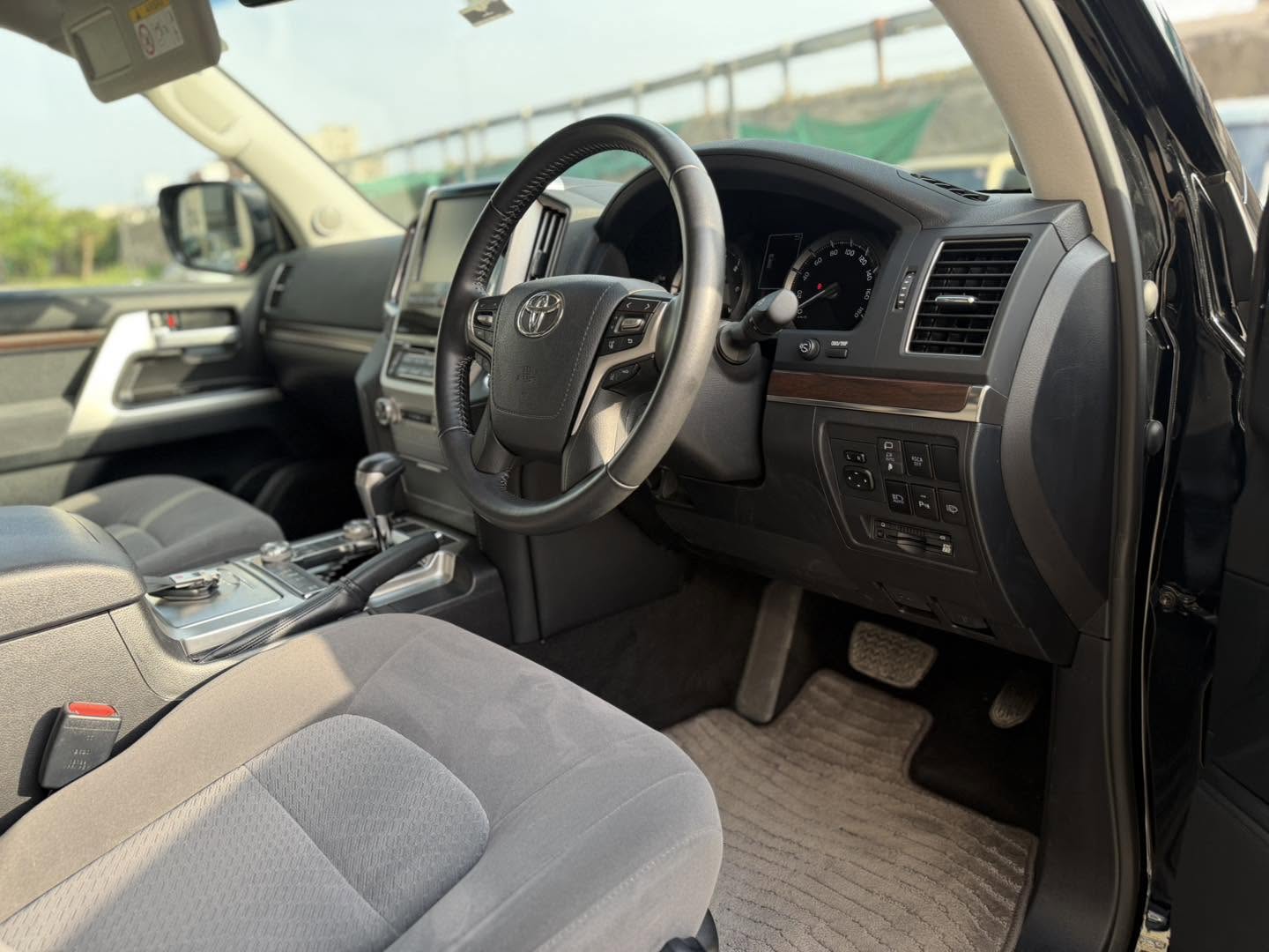 Toyota Land Cruiser AX
