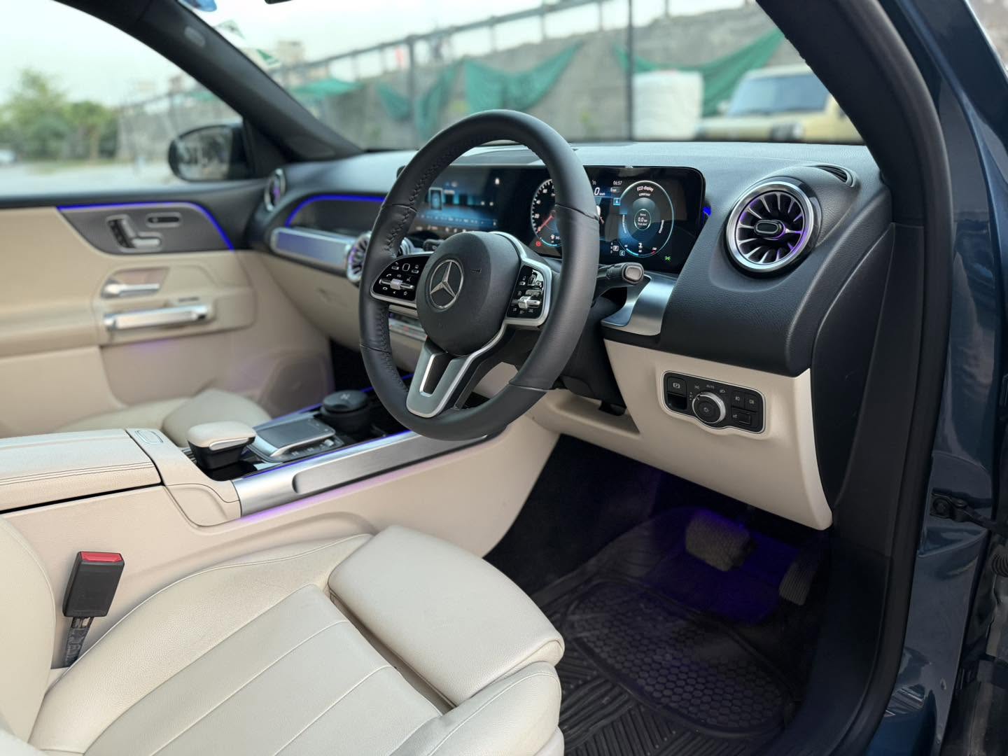 Mercedes GLB-200- 7 Seater Progressive Package