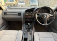 BMW 318i (Antique)