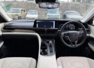 Toyota Crown G Advance Leather Package 4WD
