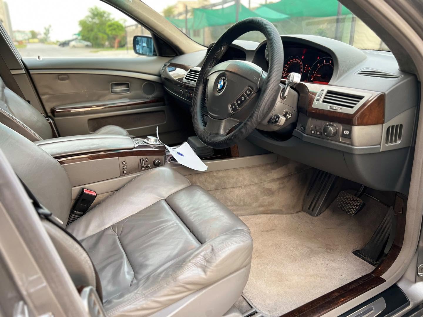 BMW 735 Li