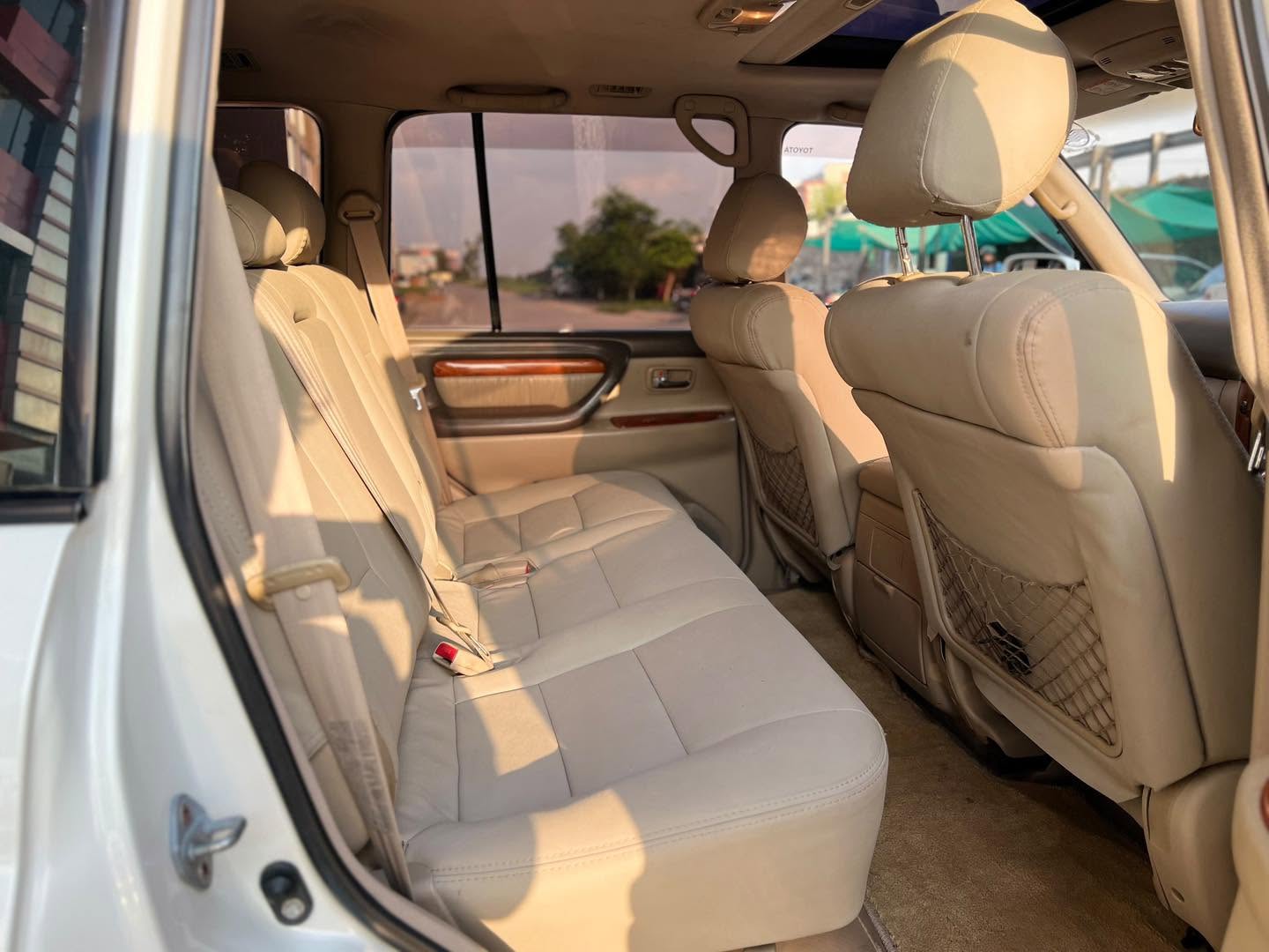 Toyota Land Cruiser Cygnus