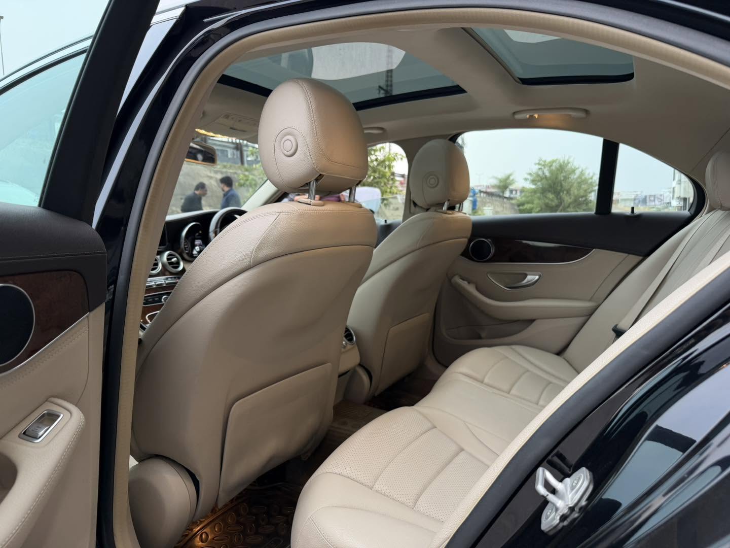 Mercedes C-180