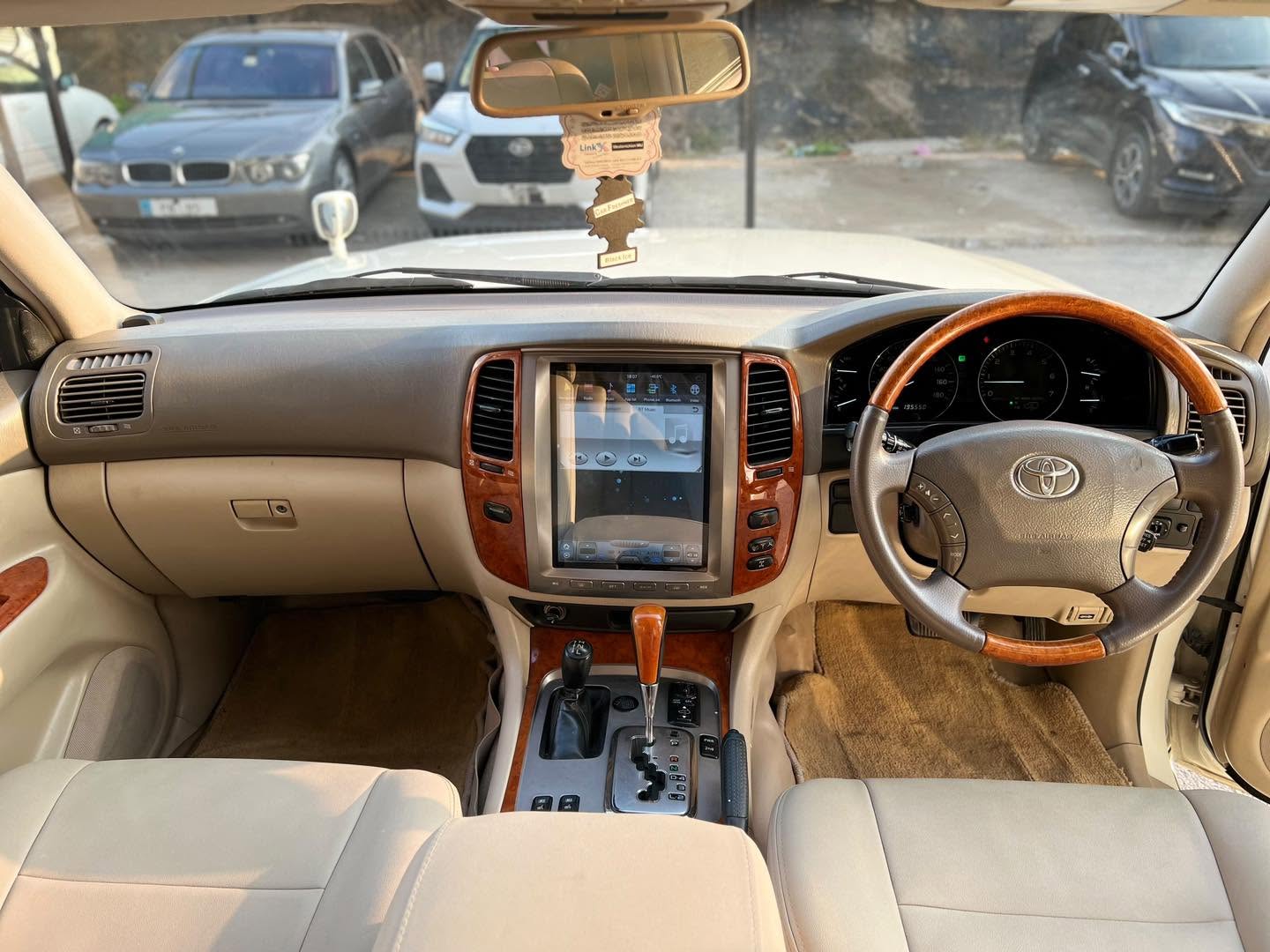 Toyota Land Cruiser Cygnus