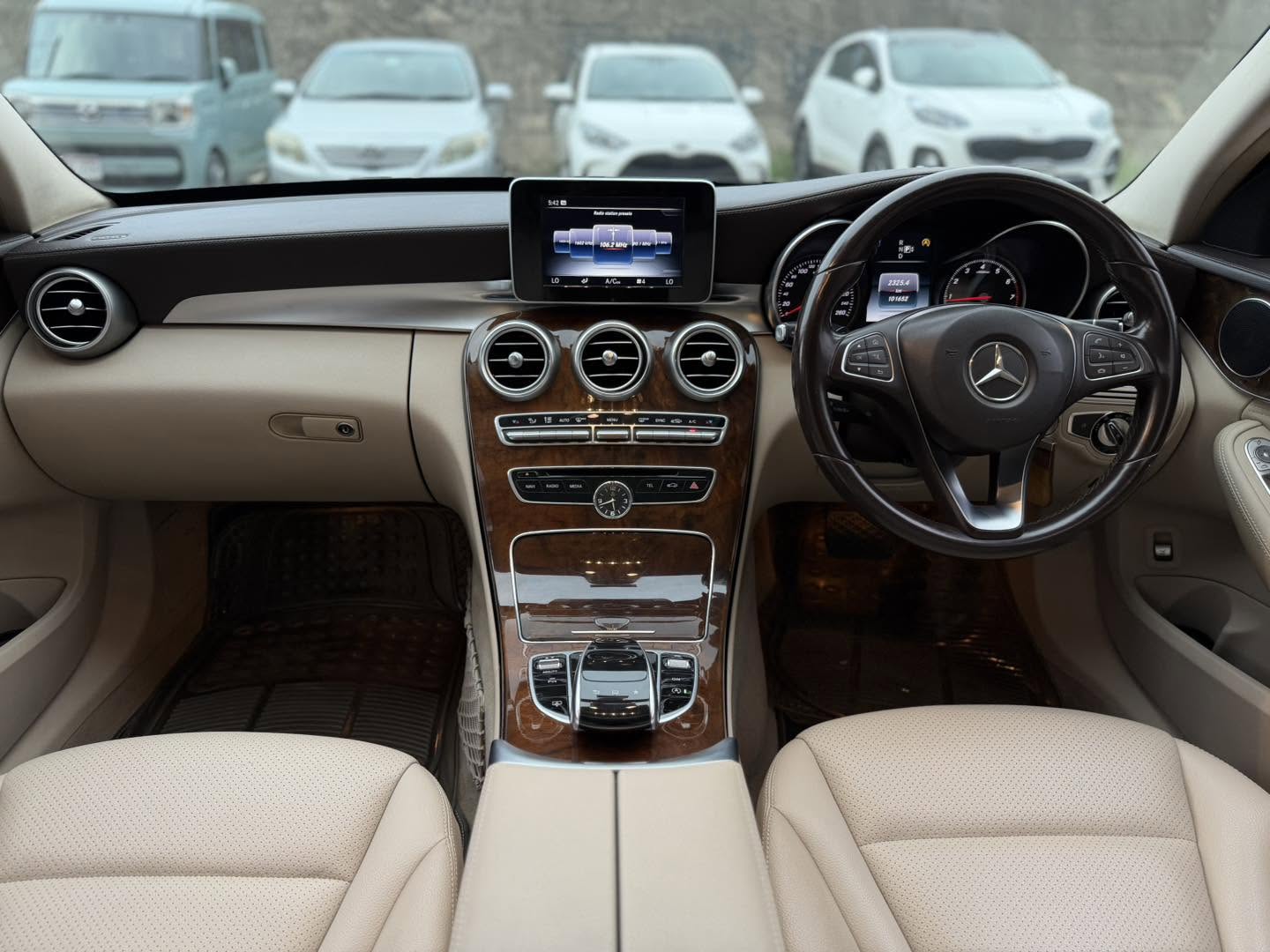 Mercedes C-180