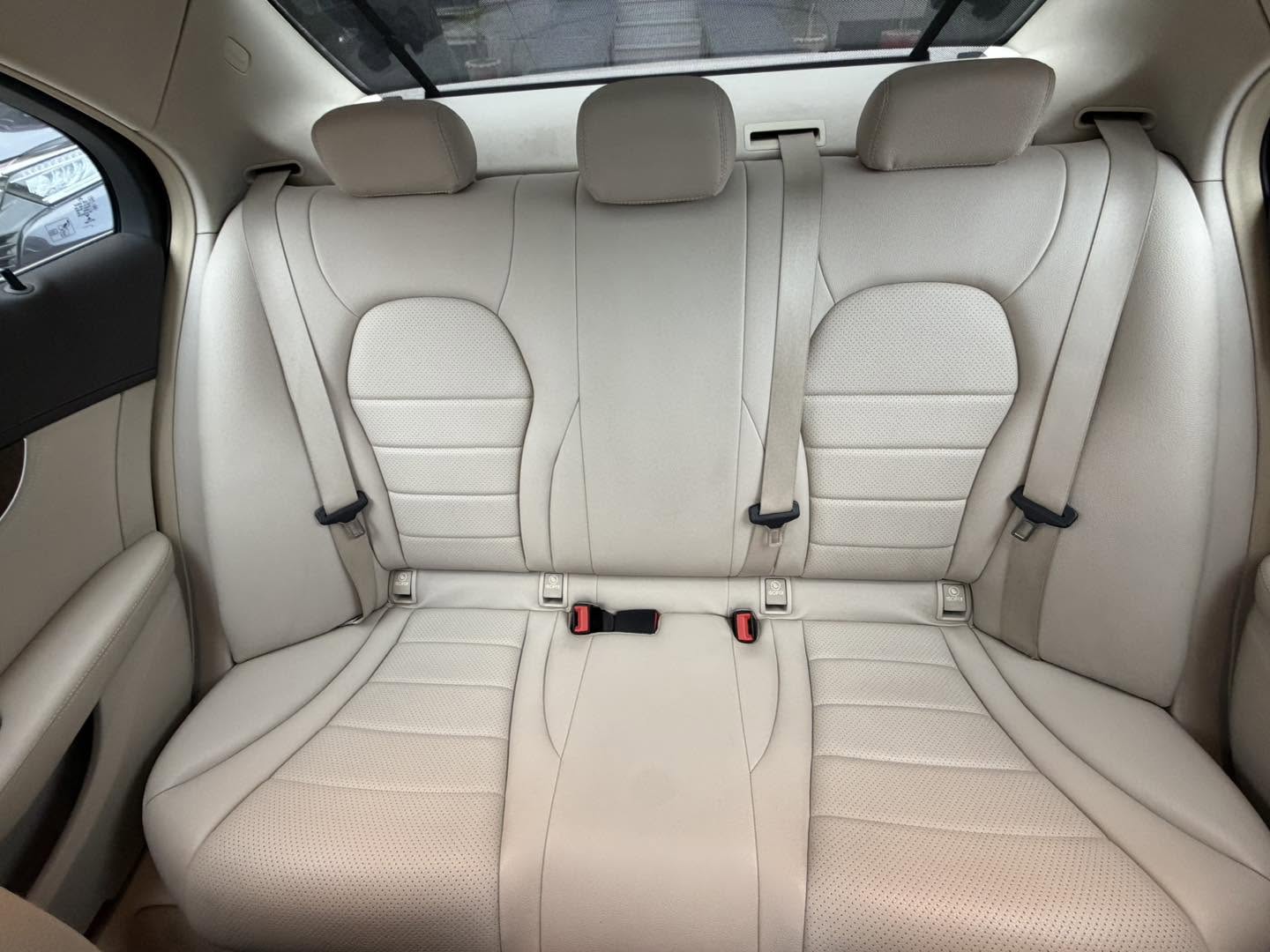 Mercedes C-180