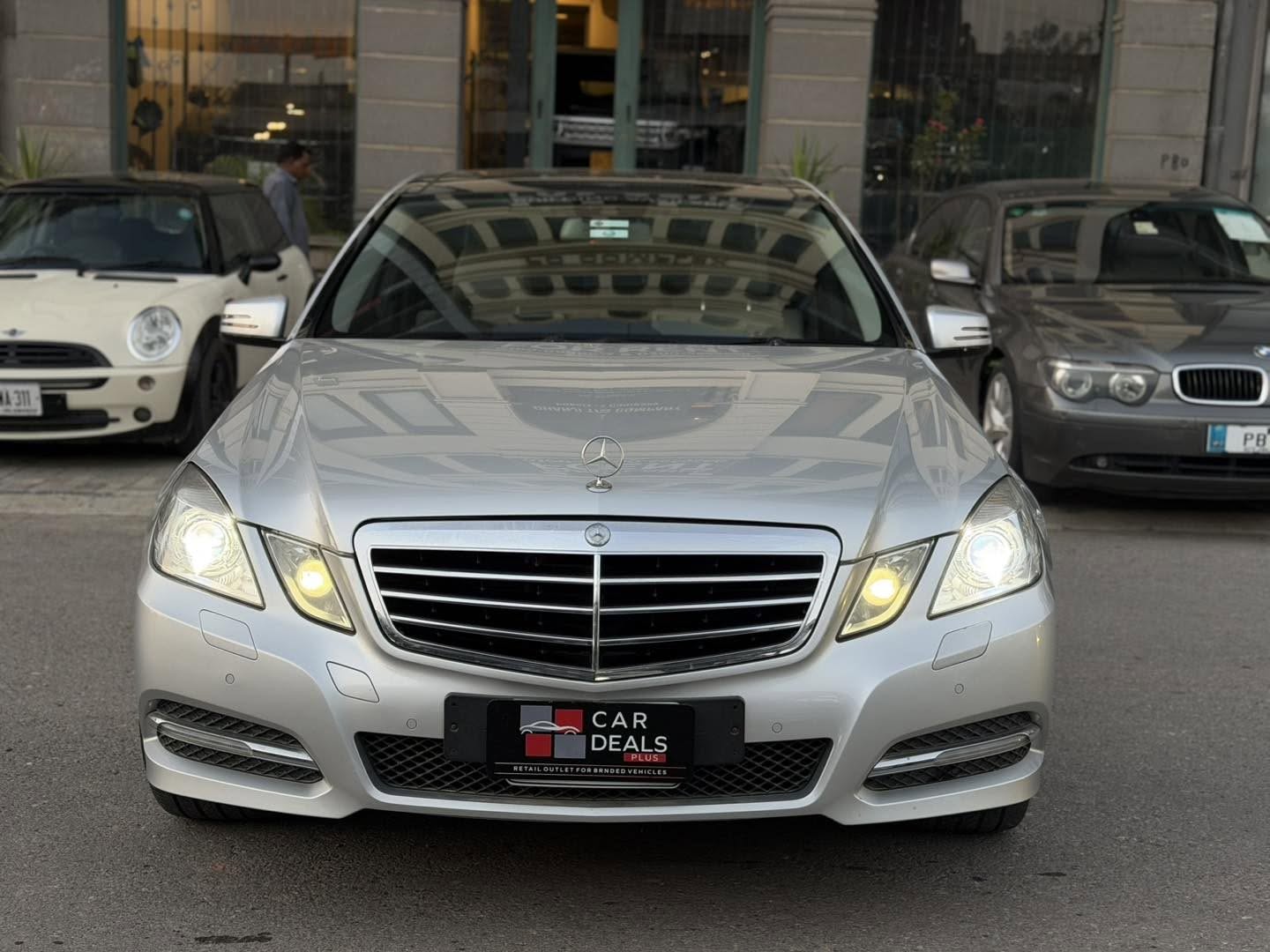 Mercedes E-200 Avantgarde (Antique)