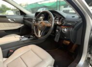 Mercedes E-200 Avantgarde (Antique)