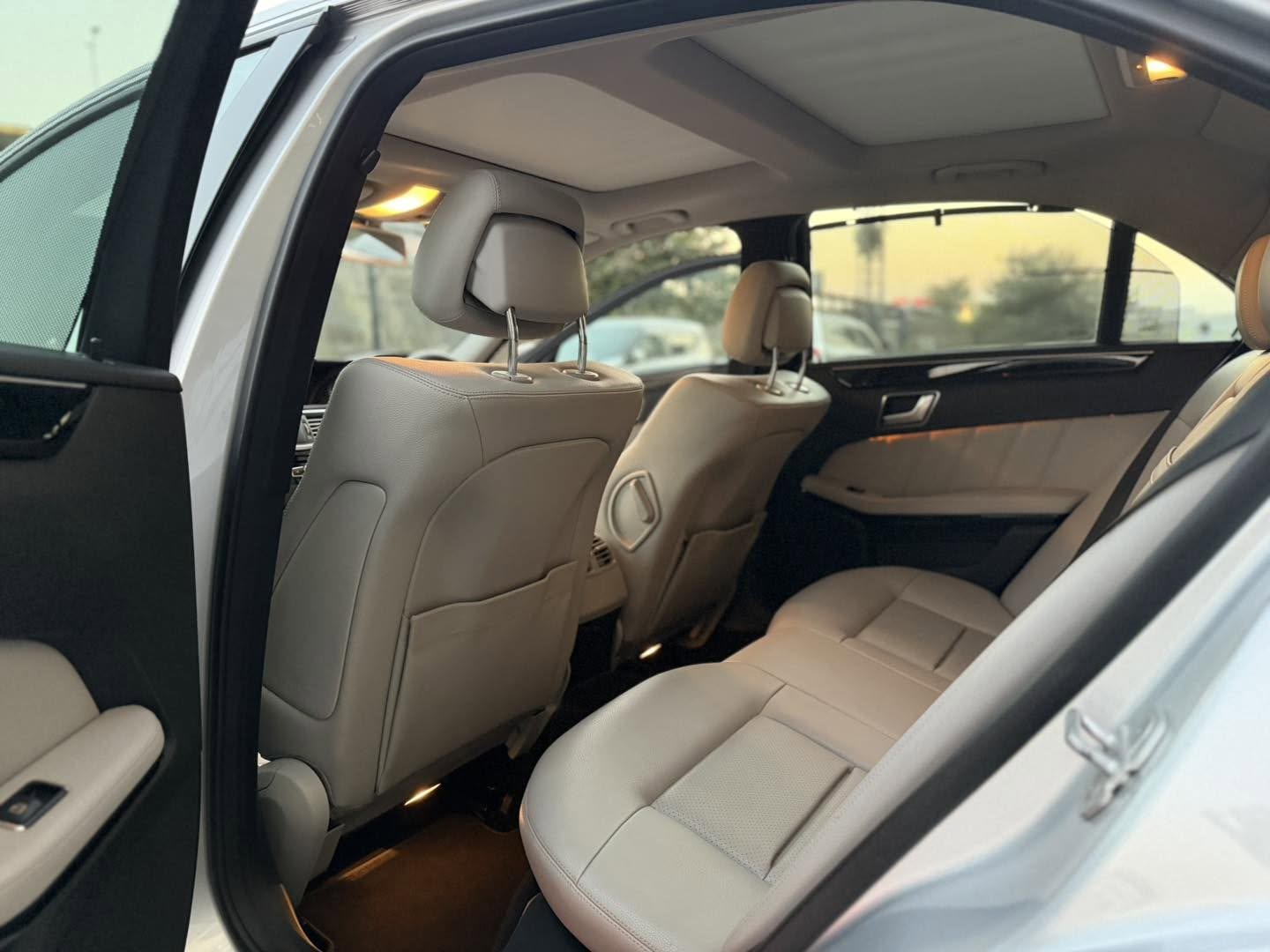 Mercedes E-200 Avantgarde (Antique)