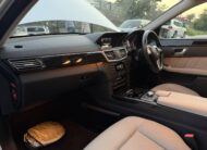 Mercedes E-200 Avantgarde (Antique)